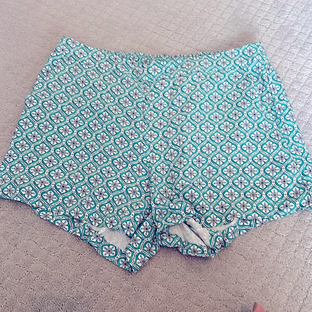🌟 NEW 🌟 OLD NAVY flowy high rise Playa shorts.